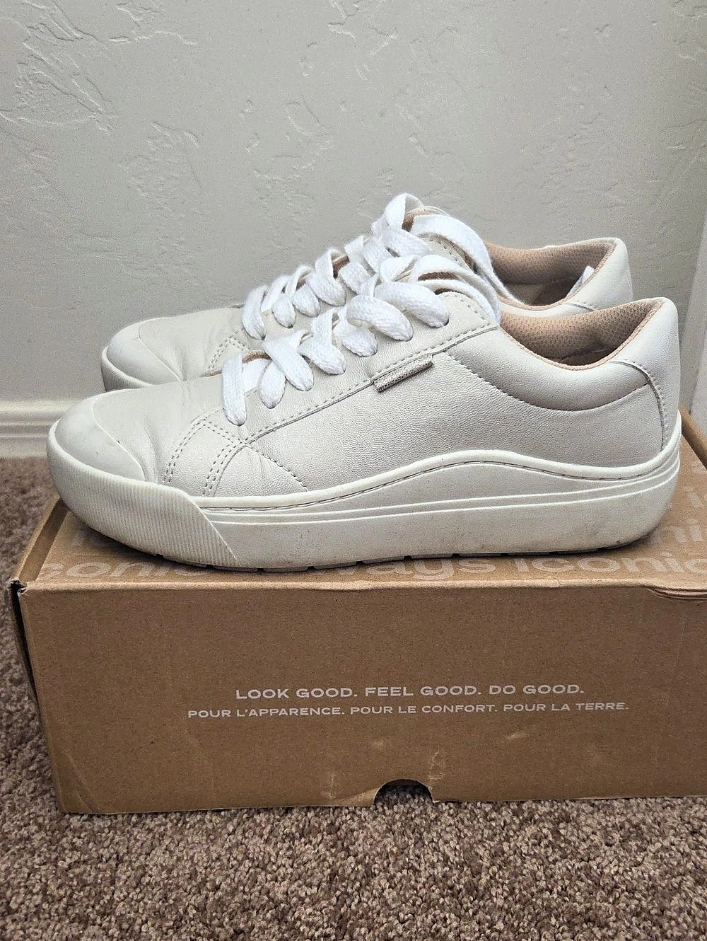 Dr. Scholl's Young and Free Platform Sneaker White Sneakers